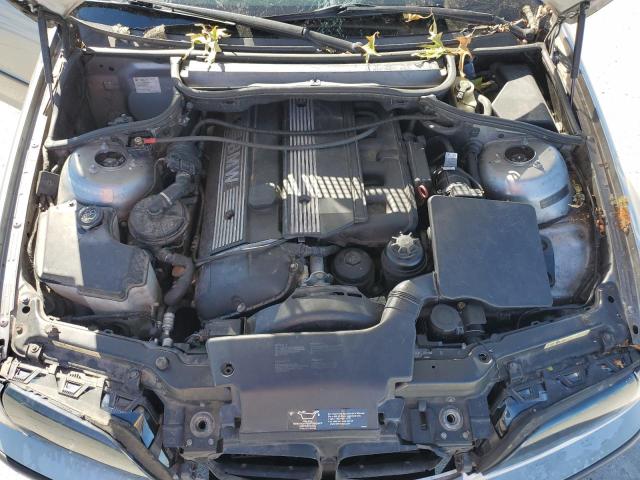 Photo 11 from auction – 2005 BMW 325 I with VIN WBAET37425NJ87465