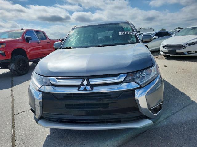 Фото 5 с аукциона – 2016 MITSUBISHI OUTLANDER с VIN JA4AD3A30GZ042199