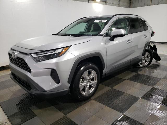 TOYOTA RAV4 XLE 2023 مع رقم تعريف المركبة 2T3P1RFVXPC358331 - صورة من المزاد