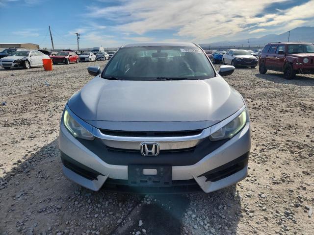 Photo 5 from auction – 2017 HONDA CIVIC LX with VIN 19XFC2E57HE048695