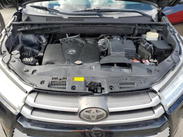 Photo 12 from auction – 2018 TOYOTA HIGHLANDER with VIN 5TDBZRFH7JS809915
