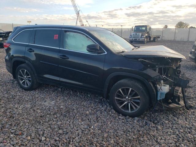 Photo 4 from auction – 2018 TOYOTA HIGHLANDER with VIN 5TDJZRFH6JS486422