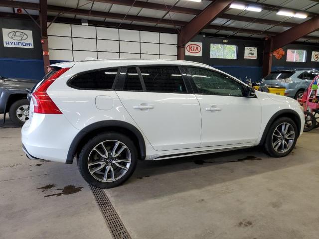 Photo 3 from auction – 2016 VOLVO V60 CROSS with VIN YV4612HK5G1011022