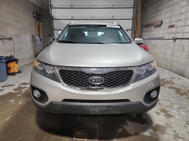 Photo 5 from auction – 2013 KIA SORENTO LX with VIN 5XYKTDA63DG351687