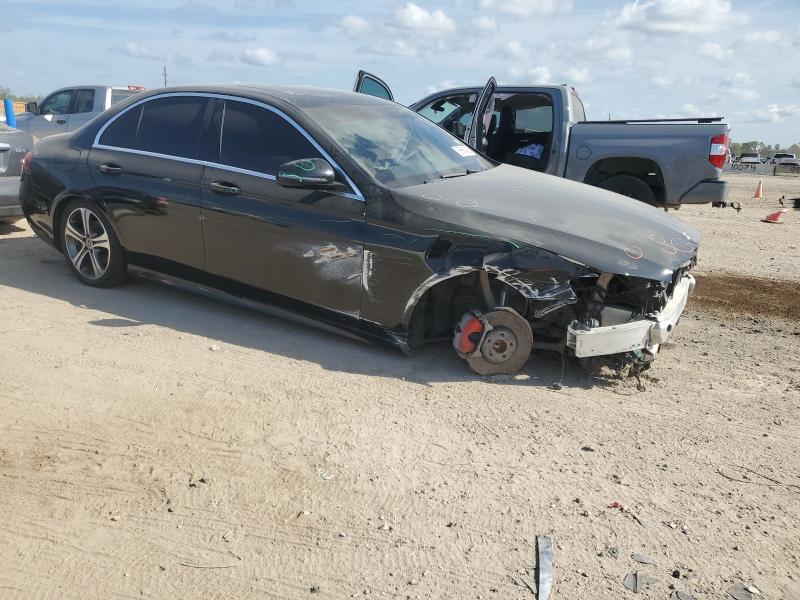 Photo 4 from auction – 2019 MERCEDES-BENZ E 300 with VIN WDDZF4JB8KA577407