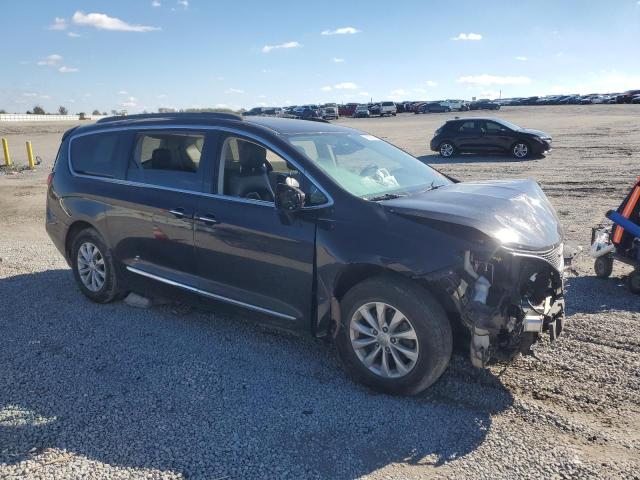 Photo 4 from auction – 2017 CHRYSLER PACIFICA T with VIN 2C4RC1BG5HR591085