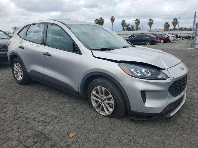 Photo 4 from auction – 2020 FORD ESCAPE S with VIN 1FMCU0F6XLUC24768