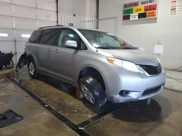 Photo 4 from auction – 2011 TOYOTA SIENNA LE with VIN 5TDKK3DC3BS156803