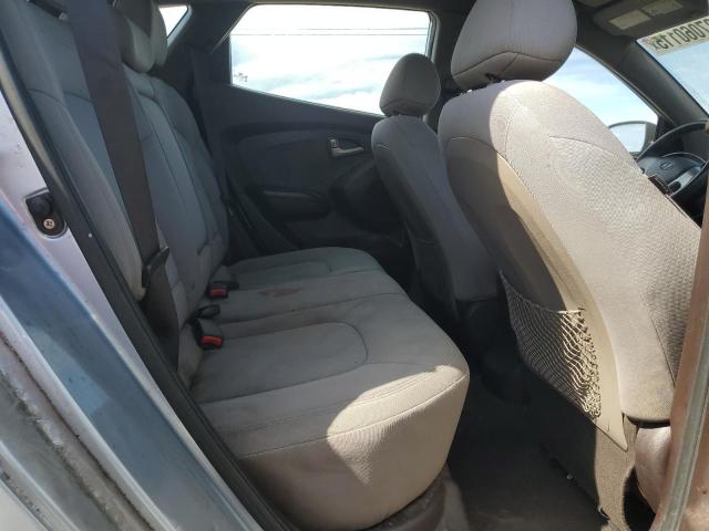 Photo 11 from auction – 2010 HYUNDAI TUCSON with VIN KM8JT3AC2AU098590