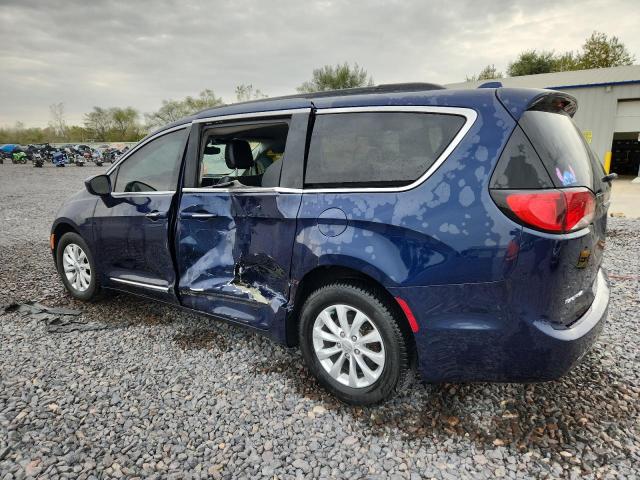 Photo 2 from auction – 2017 CHRYSLER PACIFICA T with VIN 2C4RC1BG7HR513021