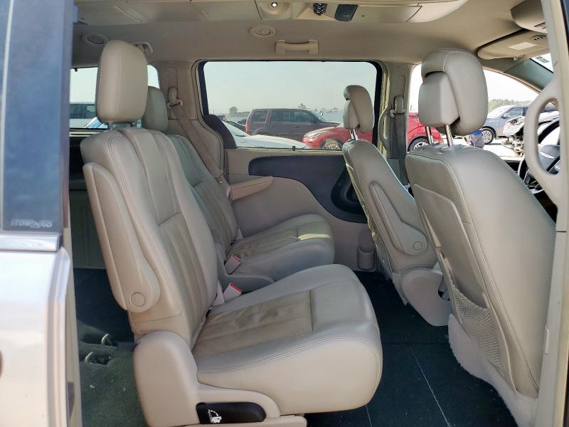 Photo 11 from auction – 2012 CHRYSLER TOWN & COU with VIN 2C4RC1CG3CR163541