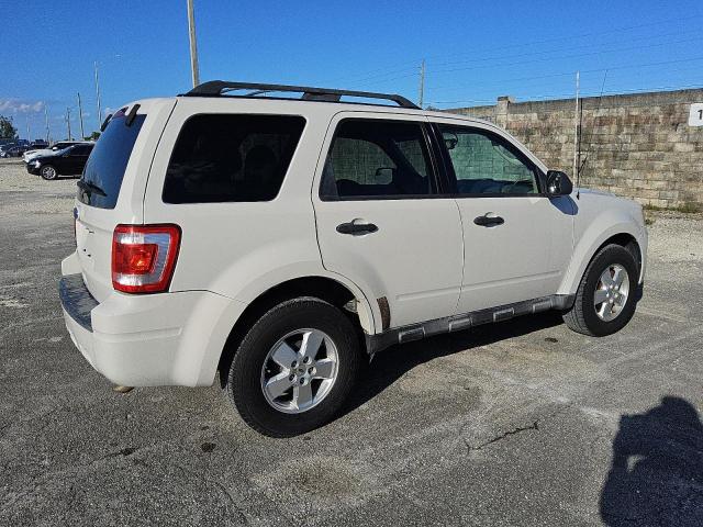 Foto 3 de la subasta – 2010 FORD ESCAPE XLT con VIN 1FMCU9D73AKB52787