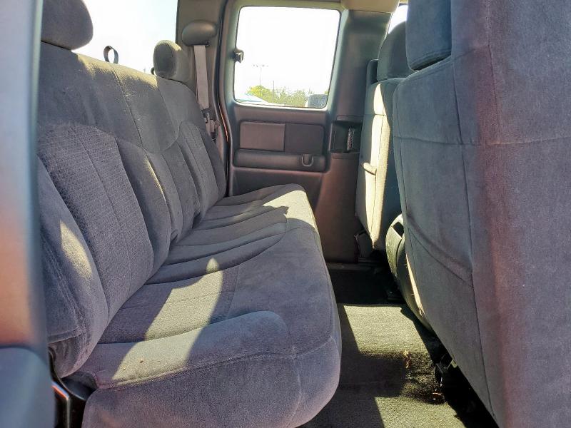 Photo 10 from auction – 2001 CHEVROLET SILVERADO with VIN 2GCEC19T211162654