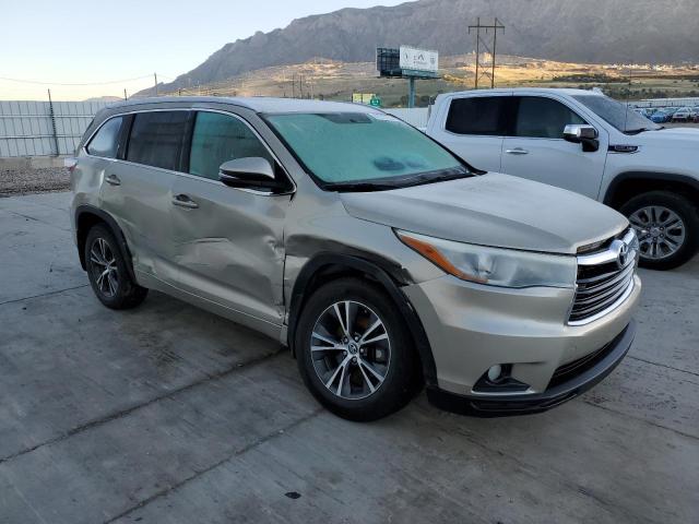 Photo 4 from auction – 2016 TOYOTA HIGHLANDER with VIN 5TDJKRFH5GS500534