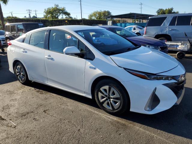 Photo 4 from auction – 2018 TOYOTA PRIUS PRIM with VIN JTDKARFP1J3097062