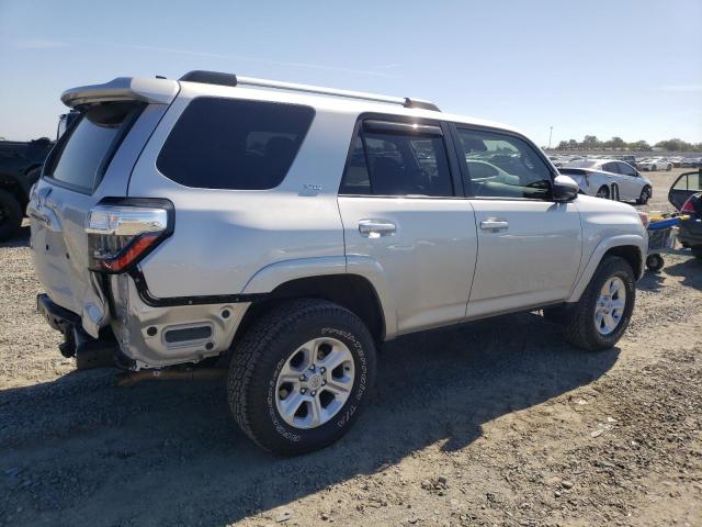 Photo 3 from auction – 2023 TOYOTA 4RUNNER SE with VIN JTEMU5JR8P6136072