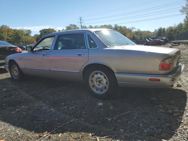 Photo 2 from auction – 2000 JAGUAR VANDENPLAS with VIN SAJDA24C3YLF15667