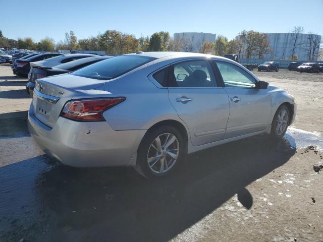 Photo 3 from auction – 2015 NISSAN ALTIMA 2.5 with VIN 1N4AL3AP1FC241913