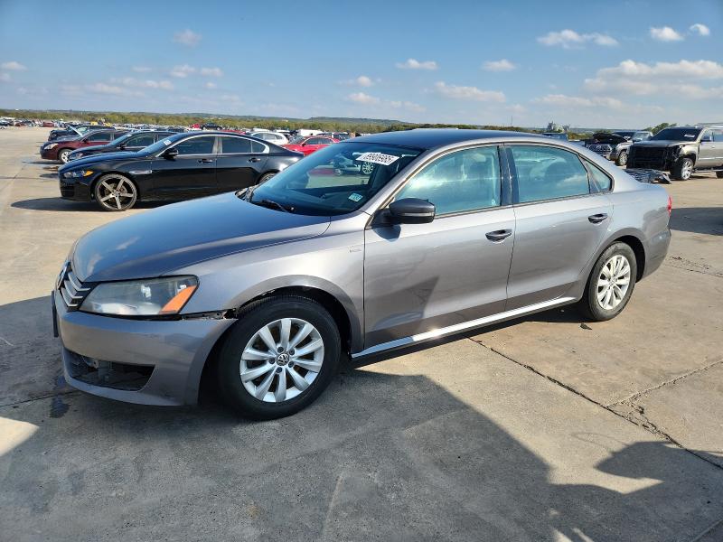 VOLKSWAGEN PASSAT S 2015 with VIN 1VWAT7A32FC010837 - Photo from auction