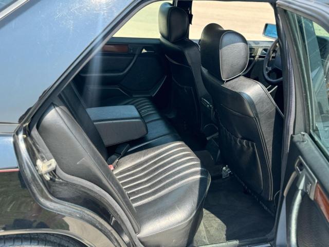 Photo 6 from auction – 1993 MERCEDES-BENZ 300 E 2.8 with VIN WDBEA28E5PB835958