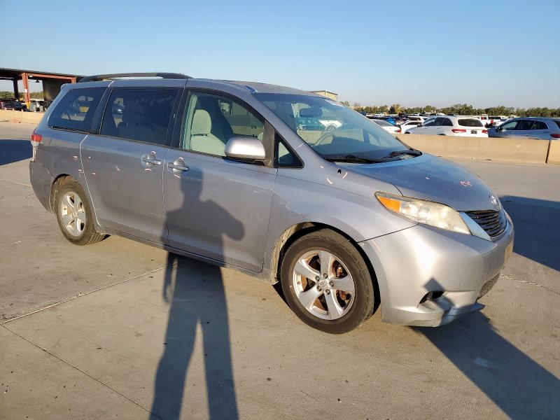 Photo 4 from auction – 2012 TOYOTA SIENNA LE with VIN 5TDKK3DC2CS270793