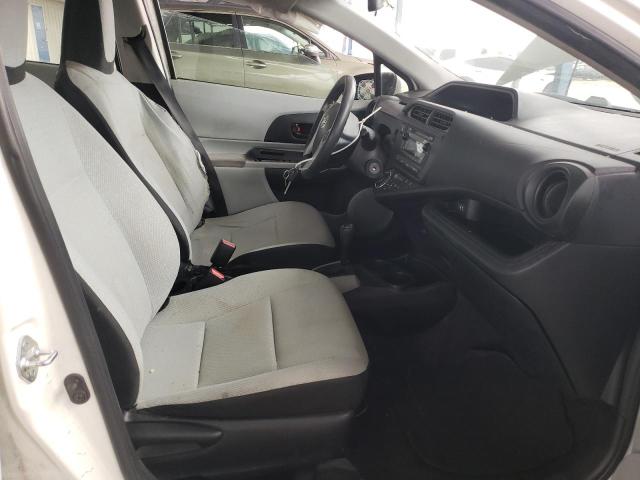 Photo 7 from auction – 2014 TOYOTA PRIUS C with VIN JTDKDTB38E1558217