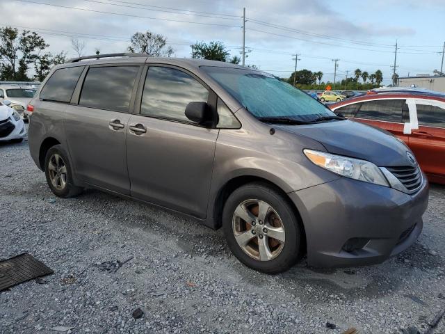 Photo 4 from auction – 2014 TOYOTA SIENNA LE with VIN 5TDKK3DC3ES522702