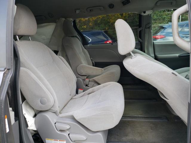 Photo 11 from auction – 2015 TOYOTA SIENNA LE with VIN 5TDJK3DC9FS095944