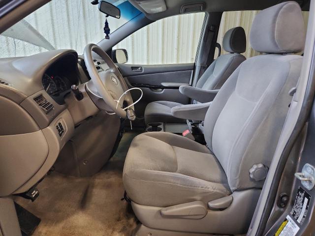 Photo 7 from auction – 2005 TOYOTA SIENNA CE with VIN 5TDZA23C55S349438