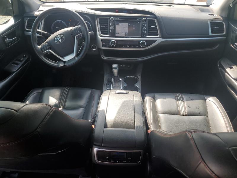 Photo 8 from auction – 2019 TOYOTA HIGHLANDER with VIN 5TDKZRFH6KS322433