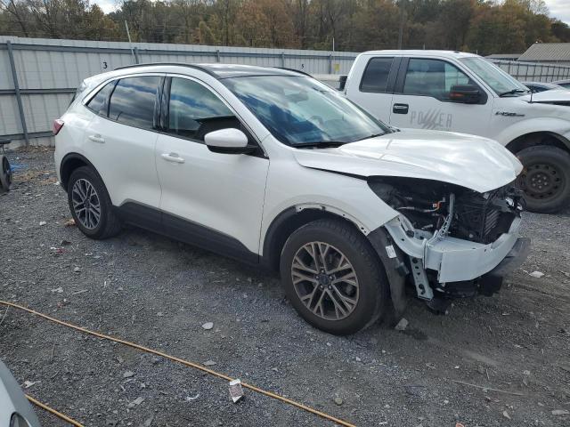Photo 4 from auction – 2020 FORD ESCAPE SEL with VIN 1FMCU9H93LUA27520