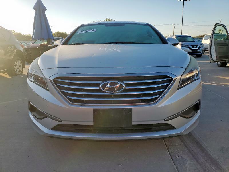 Photo 5 from auction – 2017 HYUNDAI SONATA with VIN 5NPE24AF9HH536048