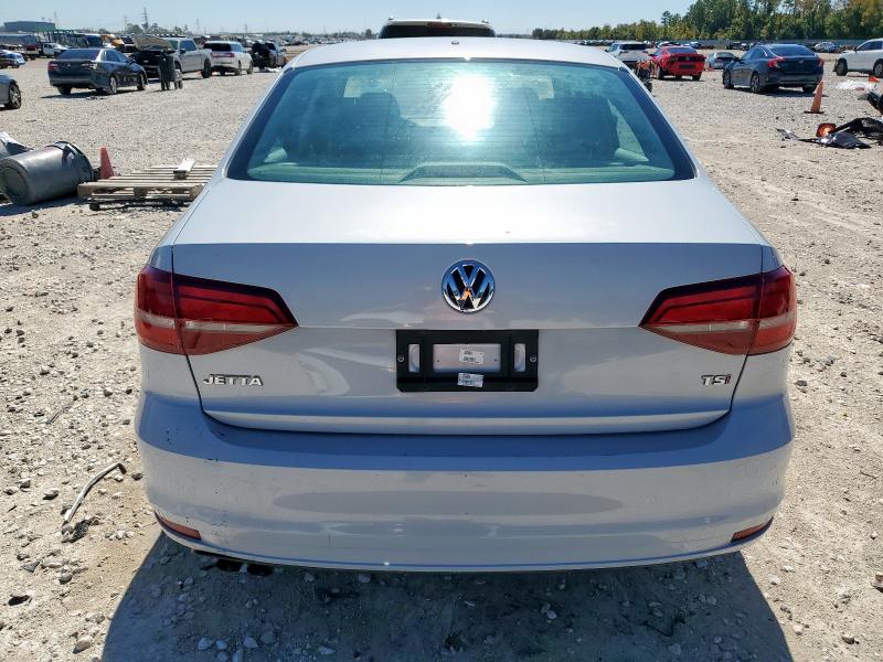 Photo 6 from auction – 2018 VOLKSWAGEN JETTA S with VIN 3VW2B7AJ5JM208034