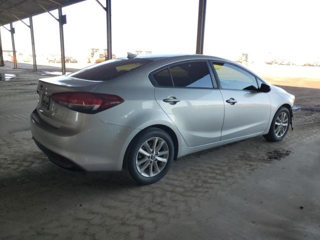Photo 3 from auction – 2017 KIA FORTE LX with VIN 3KPFL4A72HE047666