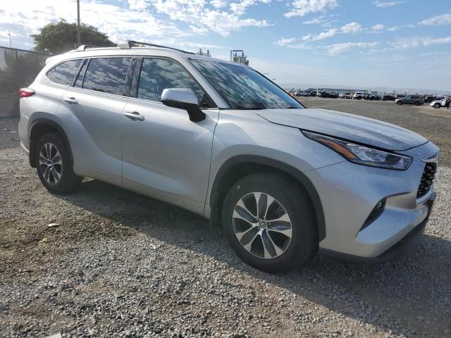 Photo 4 from auction – 2020 TOYOTA HIGHLANDER with VIN 5TDGZRBH3LS018201