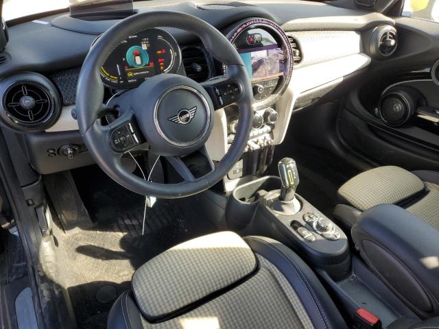 Photo 8 from auction – 2024 MINI COOPER SE with VIN WMW13DJ0XR2U84162