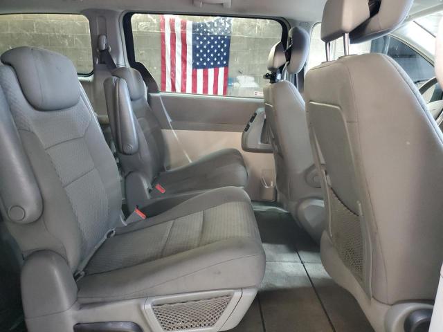 Photo 11 from auction – 2010 CHRYSLER TOWN & COU with VIN 2A4RR5D19AR494972
