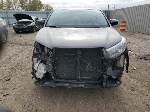 Photo 5 from auction – 2016 TOYOTA HIGHLANDER with VIN 5TDJKRFHXGS228496