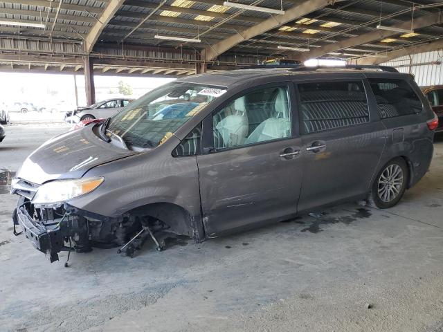 Photo 1 from auction – 2018 TOYOTA SIENNA XLE with VIN 5TDYZ3DC1JS941194