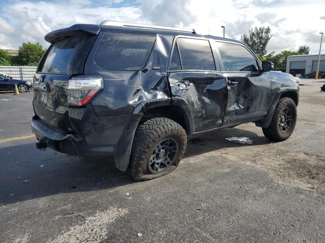 Photo 3 from auction – 2018 TOYOTA 4RUNNER SR with VIN JTEZU5JRXJ5178214