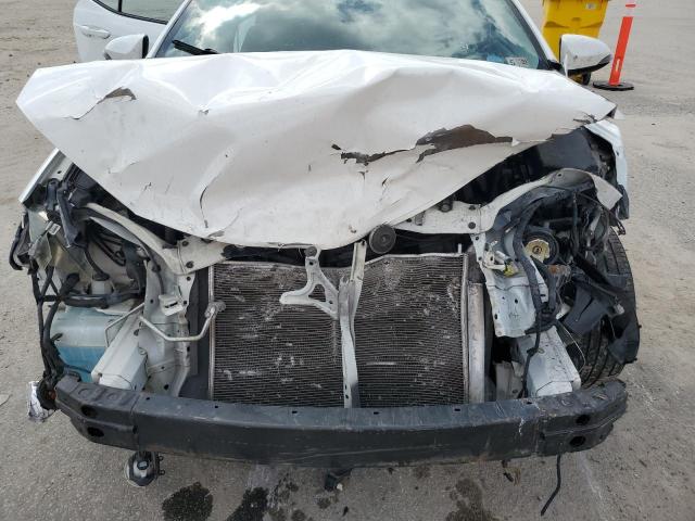 Photo 11 from auction – 2015 TOYOTA COROLLA L with VIN 2T1BURHE2FC324986