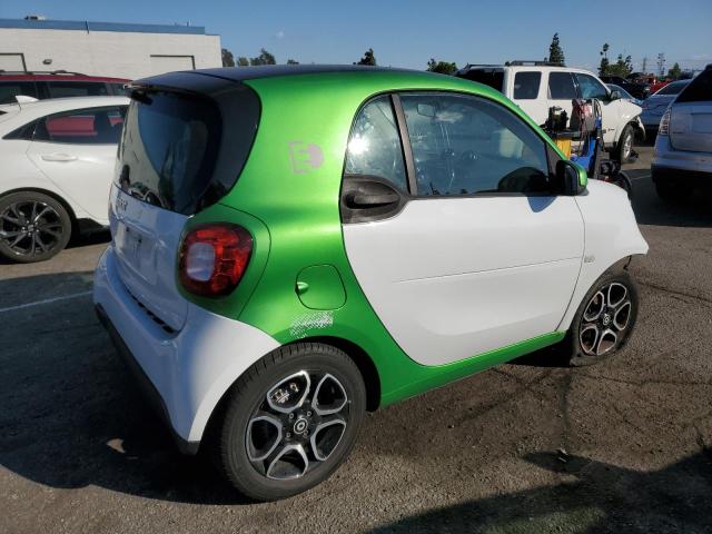 Photo 3 from auction – 2017 SMART FORTWO with VIN WMEFJ9BA4HK229736