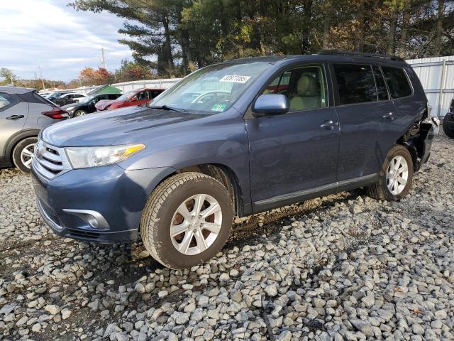 TOYOTA HIGHLANDER BASE 2011 with VIN 5TDBK3EH1BS041269 - Photo from auction