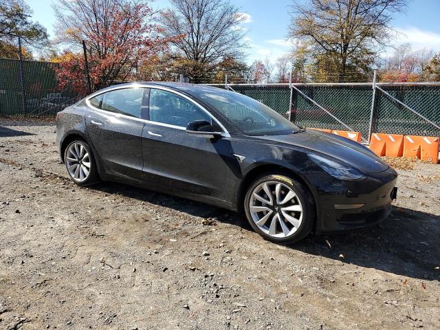 Photo 4 from auction – 2018 TESLA MODEL 3 with VIN 5YJ3E1EB3JF170435