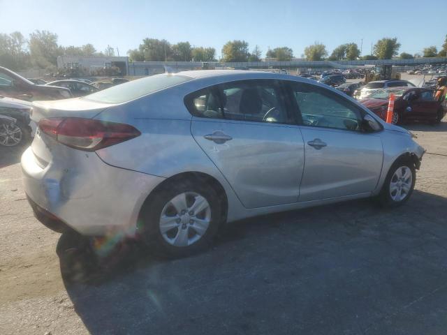 Photo 3 from auction – 2017 KIA FORTE LX with VIN 3KPFK4A79HE143605
