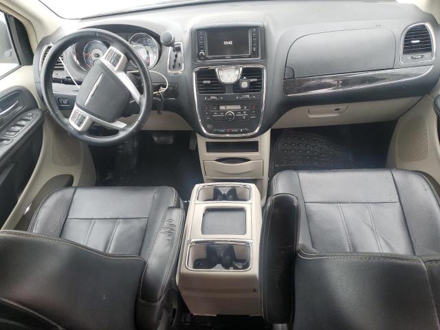 Photo 8 from auction – 2016 CHRYSLER TOWN & COU with VIN 2C4RC1BG9GR299471