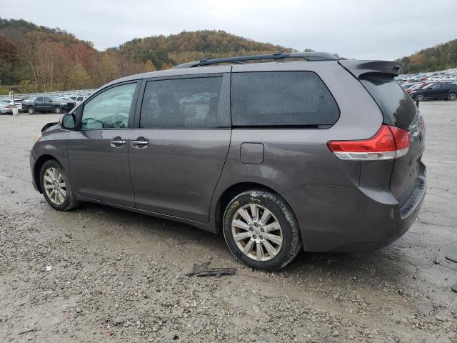 Photo 2 from auction – 2013 TOYOTA SIENNA XLE with VIN 5TDDK3DC9DS067541