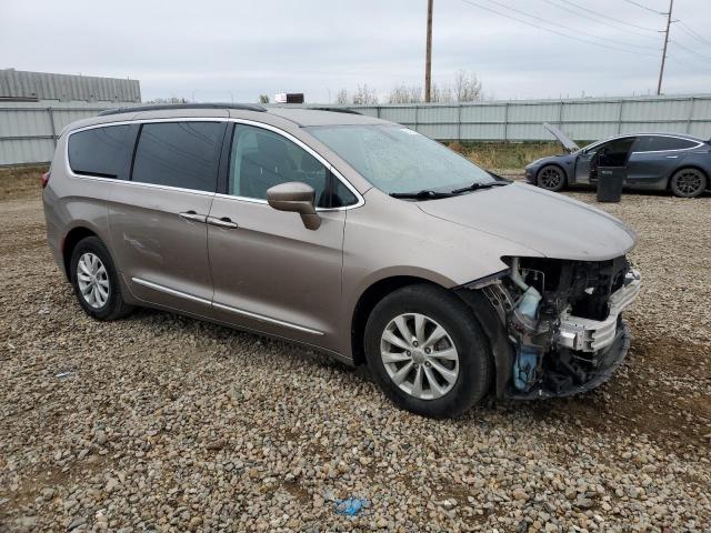 Photo 4 from auction – 2017 CHRYSLER PACIFICA T with VIN 2C4RC1BG5HR535132