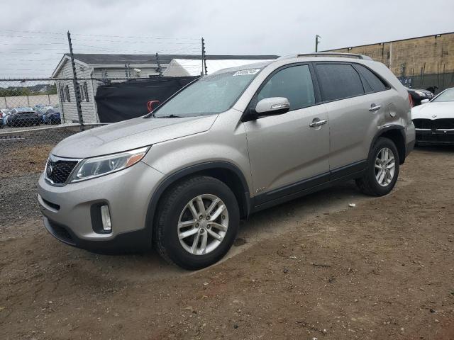 KIA SORENTO LX 2015 with VIN 5XYKTCA68FG603348 - Photo from auction