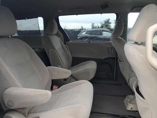 Photo 11 from auction – 2015 TOYOTA SIENNA LE with VIN 5TDJK3DCXFS105252